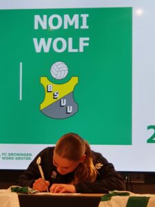 nomi wolf contract